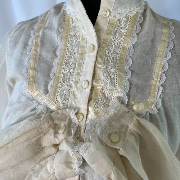 1970s Jessica’s Gunnies Sheer Edwardian Blouse – Lace & Satin Trim, XS - Picture 11 of 13